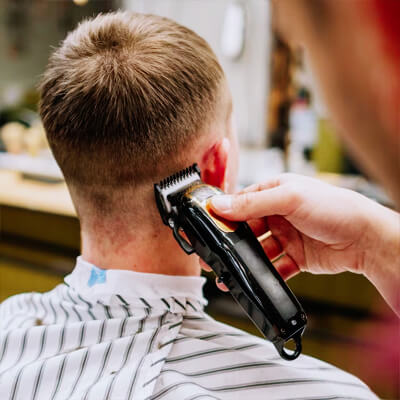 Contours précis coiffeur à Épinay-sous-Sénart 91860 barber coupe homme